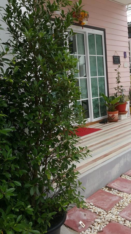 Hotel Patchy & Ppraw Family Ubon Ratchathani Exterior foto