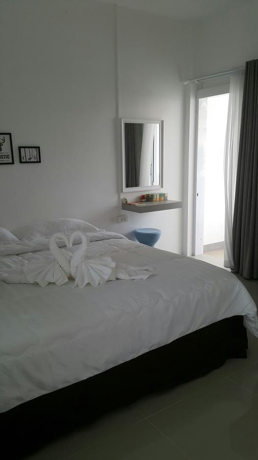 Hotel Patchy & Ppraw Family Ubon Ratchathani Exterior foto
